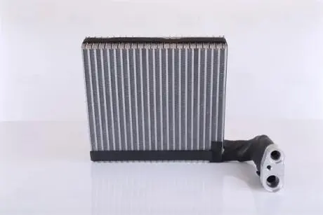 Испаритель кондиционера Nissens 92195