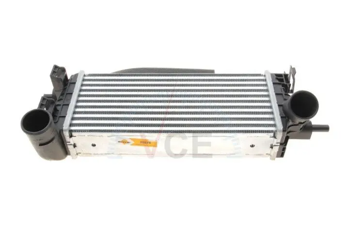 Фото 1 - Интеркуллер NRF 30926 Интеркуллер NRF 30926 (фото 1)