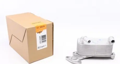 Масляний радіатор, моторне масло NRF 31264