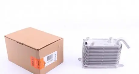 Масляный радиатор, двигательное масло NRF 31782