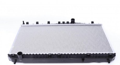 Радиатор, охлаждение двигателя NRF 53384 (фото 1)