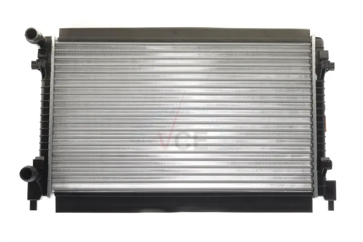 Радіатор охолодження двигуна NRF 550326 (фото 1)