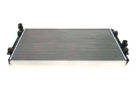 Радіатор охолодження vw golf vii/passat 1.8/2.0 12 NRF 58437A