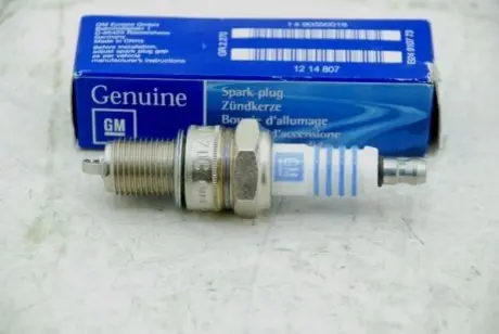 Свеча зажигания Opel 1214807