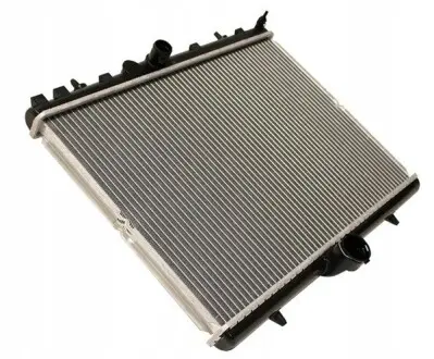 Радиатор охлаждения citroen jumpy/peugeot expert 2.0hdi 03- POLCAR 239708A1