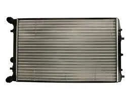 Радиатор охлаждения skoda fabia 1.0-2.0 08.99- POLCAR 691308A5