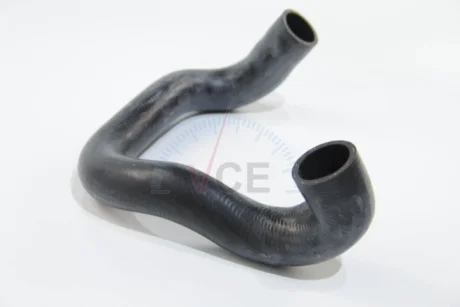 Патрубок радіатора bmw 3(e30)- 5(e28-e34) 2.0-2.7 83-93 RAPRO R19100