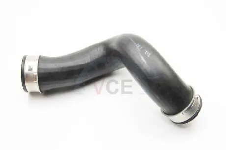 Патрубок интеркулера vw t5 04-09 RAPRO R25220