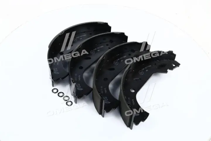 Комплект тормозных колодок REMSA 4417.00 (фото 1)