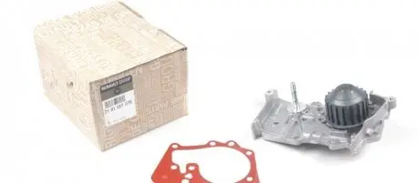 Водяной насос RENAULT 210105707R