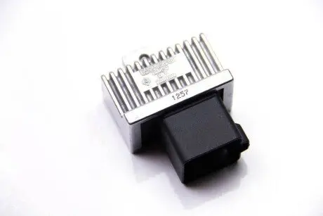 Реле свечей накаливания <- 2008 Trafic / Master / Movano / Kangoo 1.5 / 1.9 / 2.2 / 2.5 DCI RENAULT 7700115078