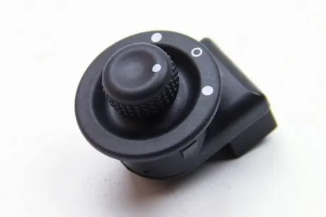 Кнопка кер. зеркалом RENAULT 8200002442