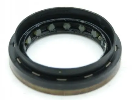 Сальник полуоси переднего моста RENAULT 8200884113