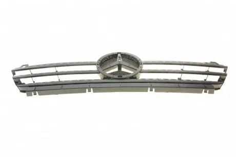 Решетка радиатора mb sprinter cdi 03- (без улыбки) (9018800385) ROTWEISS RW88015