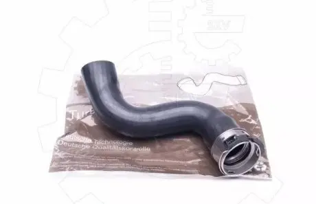 Патрубок інтеркулера (R) Renault Megane III 1.5 dCi 08- Skv Germany 24SKV915