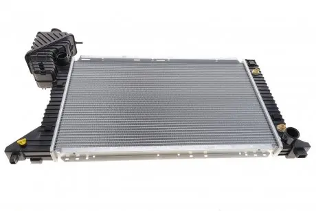 Радиатор охлаждения mb sprinter 2.9tdi (акпп) SOLGY 112050