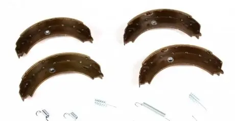 Колодки ручника mb sprinter 408-416 (с пружинками) SOLGY 209036