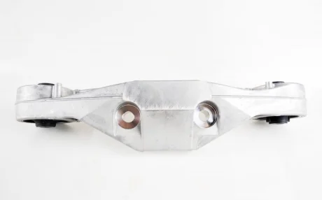 Балка рами поперечна SUBARU 41310AG040