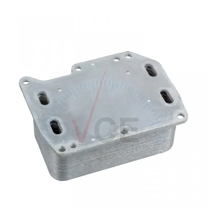 Масляный радиатор NISSAN NV400, OPEL MOVANO B, VIVARO A, RENAULT ALASKAN, KOLEOS I, KOLEOS II, MASTER III, TRAFIC II 2.0D-2.3D 01.06- SWAG 60105872 (фото 1)