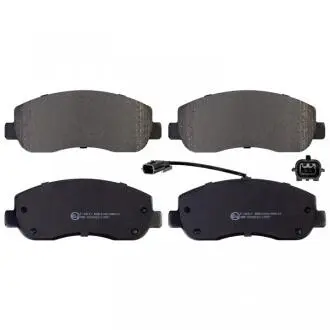 Тормозные колодки, дисковый тормоз (набор) SWAG 60916845