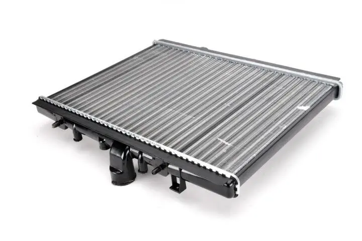 Радіатор, охолодження двигуна THERMOTEC D7P045TT (фото 1)