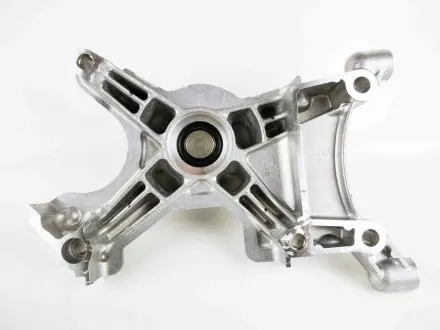 Кронштейн кріплення вентилятора TOYOTA 1630750012