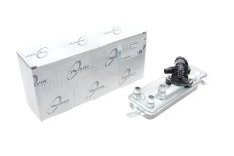 Радиатор масляный bmw 5 (f10, f18) 3.0i 10-/7 (f01, f02, f03, f04) 3.0/4.4i 08- n55/n63/n74 TRUCKTEC AUTOMOTIVE 08.25.070