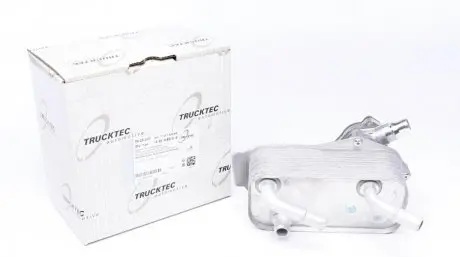 Масляный радиатор, автоматическая коробка передач. TRUCKTEC AUTOMOTIVE 08.25.037