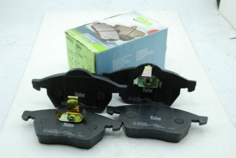Комплект тормозных колодок, дисковый тормоз VALEO 598305 (фото 1)