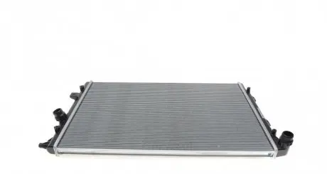 Радиатор, охлаждение двигателя VALEO 701728