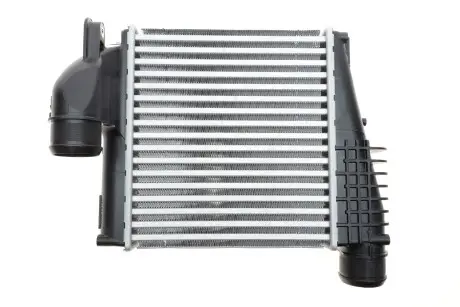 Интеринтеркулер VALEO 818290