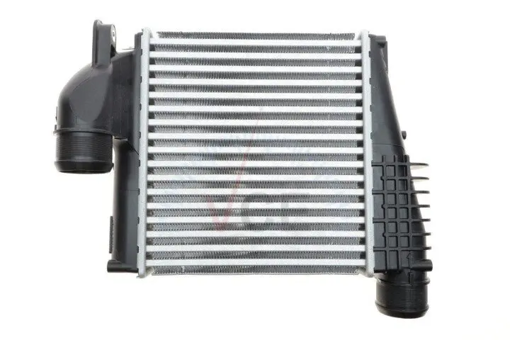 Интеринтеркулер VALEO 818290 (фото 1)