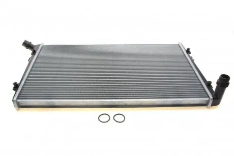 Радіатор охолодження passat7/touran 19tdi 05- Van Wezel 58002255